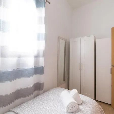 Apartment Moonkey - Plaza San Antonio *